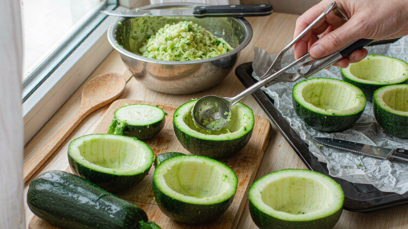 Hollow the zucchini